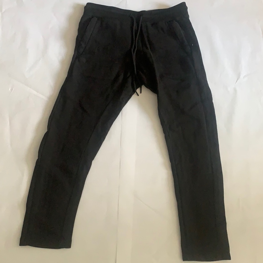 SWEATPANTS
